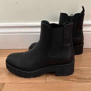 Dirty Laundry Women’s Black Boots